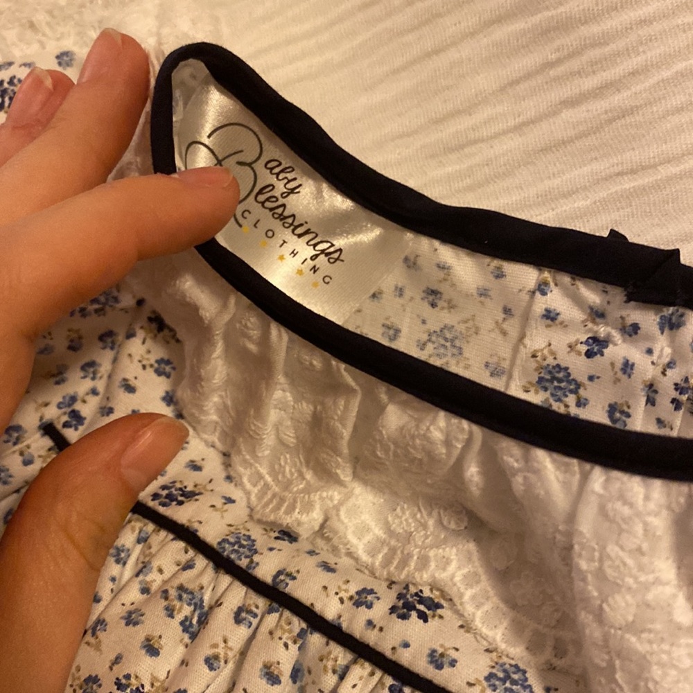 Smocked Set - Picture 2 of 3